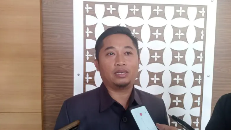 Kursi Ketua Fraksi PDIP DPRD Garut Mendadak Berganti, Yudha Tergeser, Dadan Mengaku Tak Tahu!