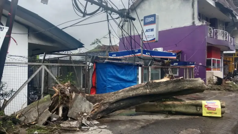 Cuaca Ekstrem Terjang Bandung, Mitigasi Dinilai Perlu Diperkuat