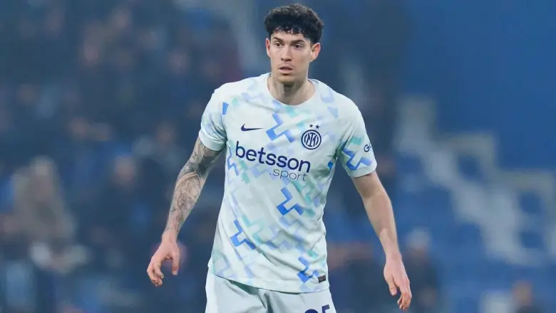 Barcelona Akan Rekrut Alessandro Bastoni ala Transfer Luis Suarez