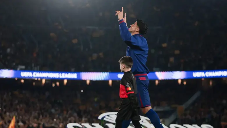 Barcelona Komitmen Penuh Perpanjang Kontrak Joao Cancelo