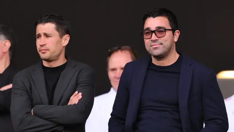 Deco Tegaskan Tidak Pernah Bahas Messi Kembali ke Barcelona