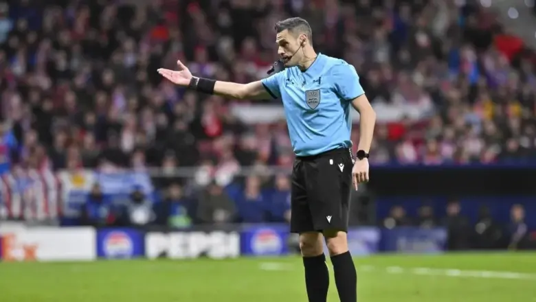 Dianggap Merugikan Inter Milan, Wasit Maurizio Mariani Jadi Sorotan