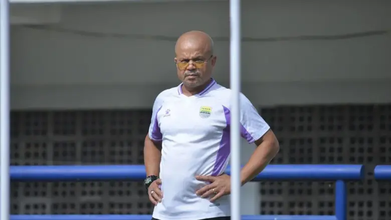 Bukan Sekadar Kerja, Fisioterapis Persib Ini Jatuh Cinta Berat pada Bandung