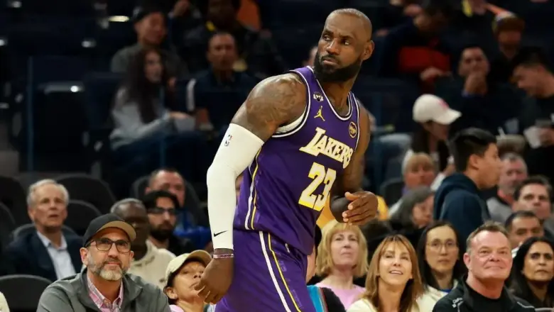 LeBron: Beban Berat di Lakers Tanpa Doncic dan Reaves