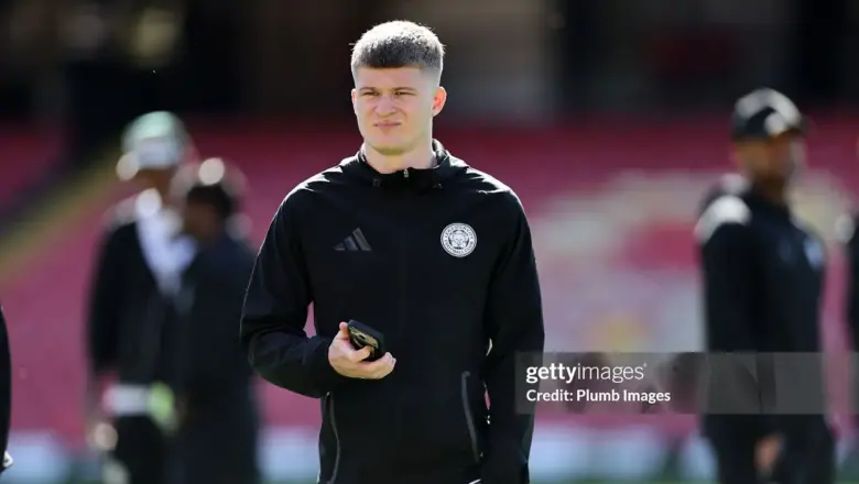 Leeds United Diuntungkan dalam Perburuan Jordan James