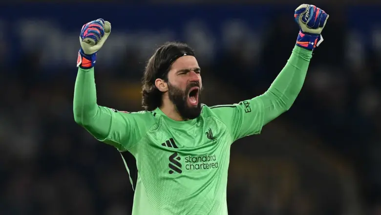 Liverpool Pertimbangkan Pertukaran Alisson Becker dengan Di Gregorio