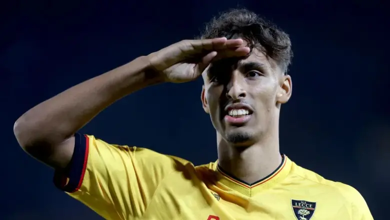 Perkuat Lini Belakang, AC Milan Bidik Tiago Gabriel Dari Lecce