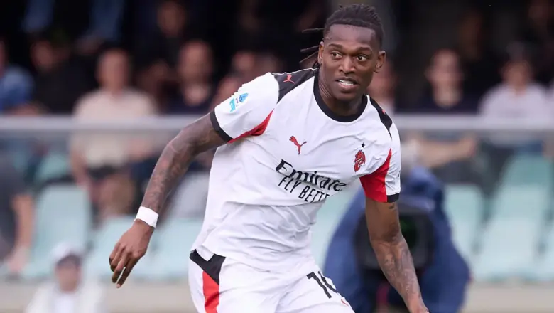 Rafael Leao Masuk Daftar Target MU, Persaingan Transfer Diprediksi Ketat