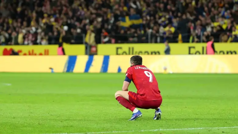 Robert Lewandowski Patah Hati Usai Gagal ke Piala Dunia