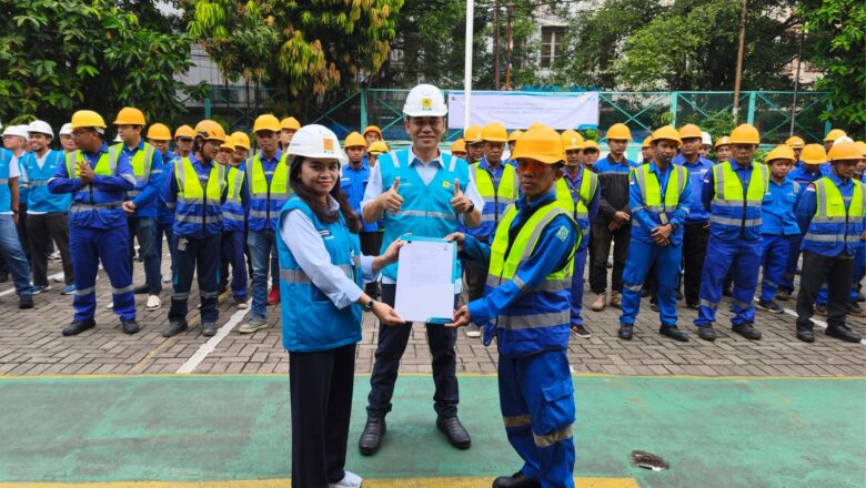 Serentak Nyalakan Terang! PLN UID Jakarta Raya Layani 1.100 Pelanggan Lewat Pasang Baru dan Tambah Daya