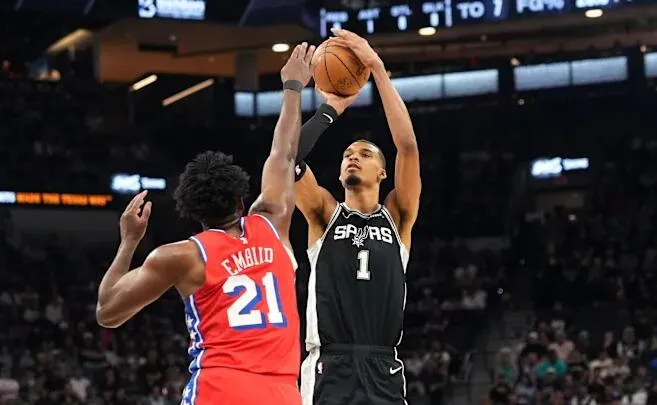 Wembanyama Cedera, Spurs Raih Kemenangan atas 76ers