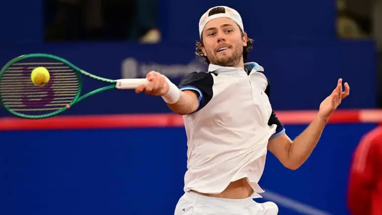 Aleksandar Kovacevic Lumpuhkan Felix Auger Aliassime Di Hamburg