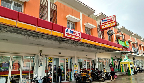 Saham Alfamart Anjlok 8%, Usai Pernyataan Mendes soal Pembatasan Minimarket Mencuat Lagi