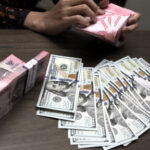 Rupiah Menguat Tipis ke Rp17.894 per Dolar AS di Awal Pekan