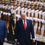 China Balas Santai Sindiran Jubir Trump soal Toilet: Silakan Datang Lagi