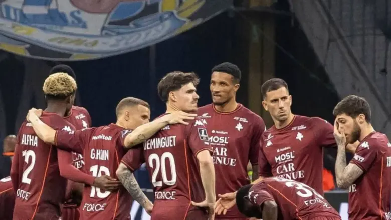 FC Metz Resmi Degradasi Usai Kalah 1-2 Dari AS Monaco
