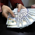 Dalam Sepakan, Rupiah Tertekan 0,83 Persen