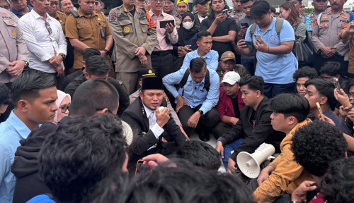 Rudy Mas’ud Didesak Mundur, Netizen Sindir Kejiwaan Kepala Daerah
