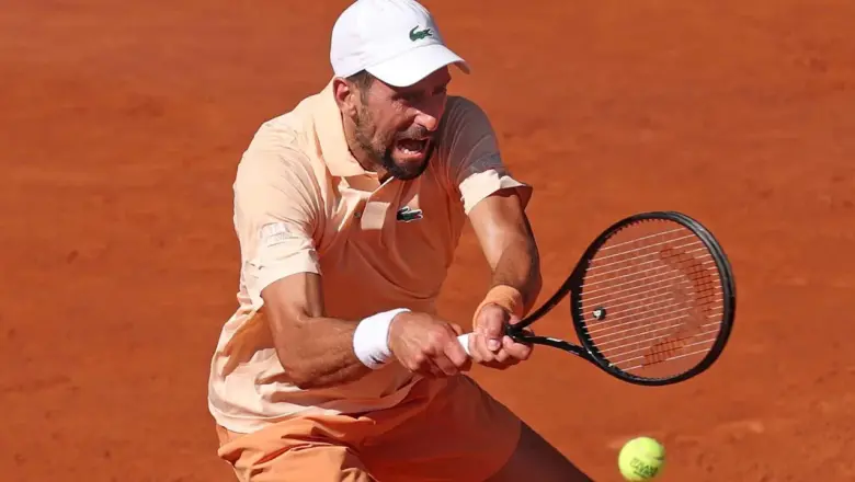 Novak Djokovic Singkirkan Valentin Royer Dari Paris