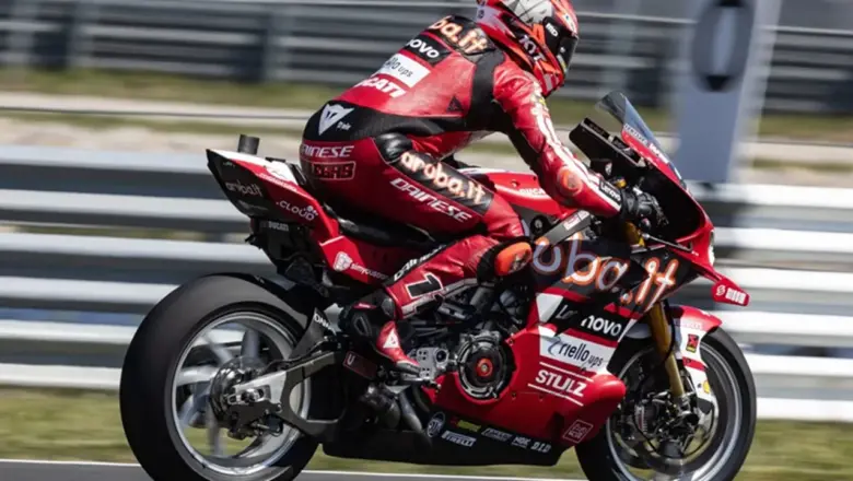 Hasil Superpole WSBK: Bulega Raih Pole Position Kelima Beruntun