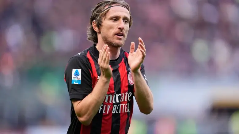 Jelang Lawan Cagliari, Luka Modric Isyaratkan Ingin Bertahan di AC Milan