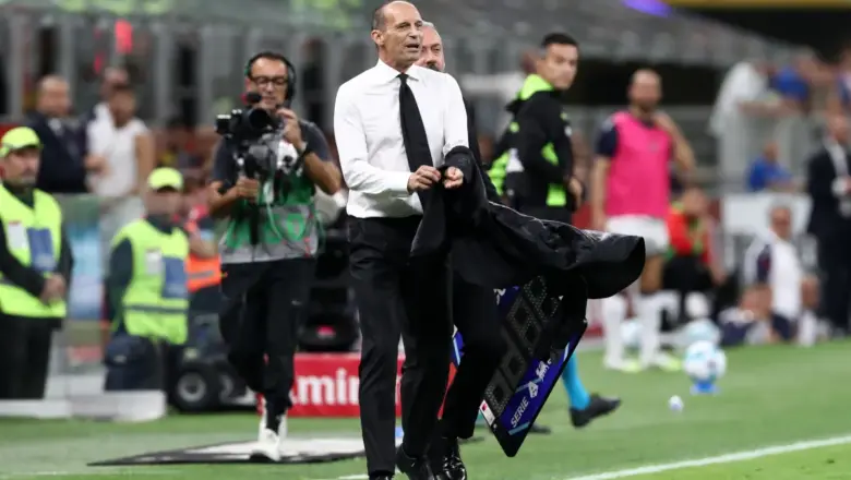Ketegangan Ibrahimovic-Allegri Warnai Kiprah Milan di Liga Champions
