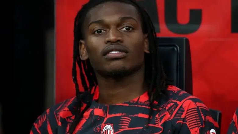 Leao Ungkap Beratnya Musim di AC Milan: Tantangan Fisik dan Mental