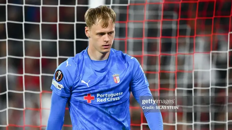 Leeds United Bidik Lukas Hornicek sebagai Pengganti Illan Meslier