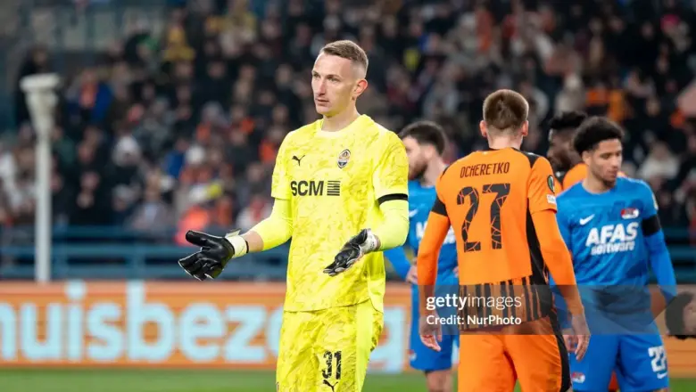 Leeds United Dapat Sinyal Dingin dari Kiper Shakhtar Donetsk
