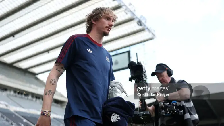 Masa Depan Nick Woltemade di Newcastle Mulai Dipertanyakan