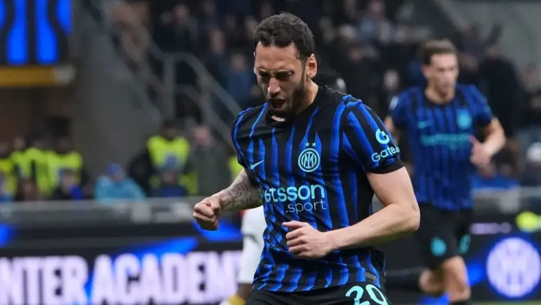 Muncul Sinyal Baru Terkait Masa Depan Hakan Calhanoglu di Inter Milan