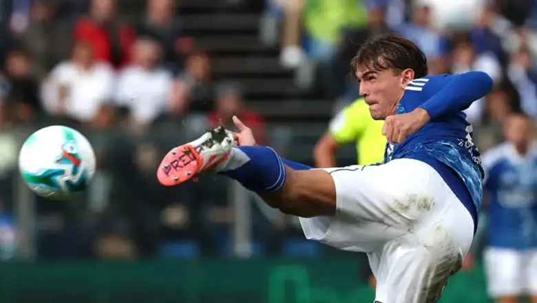 Sarankan Belajar dari Dembele, Fabregas Kirim Sinyal Nico Paz Bertahan