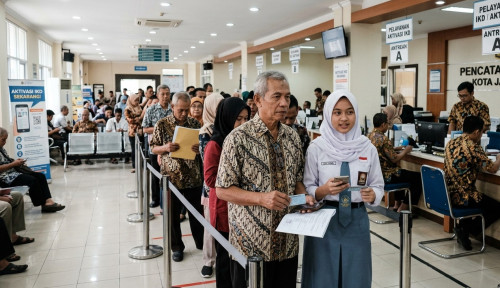 Cara Aktivasi IKD untuk SPMB 2026, Disdukcapil Ramai Diserbu Warga