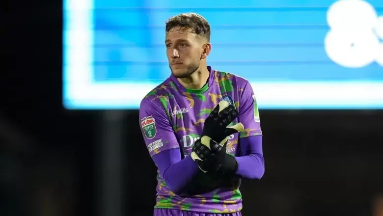 Persib dan Adam Przybek Berpisah, Kiper Asal Inggris Cari Tantangan Baru