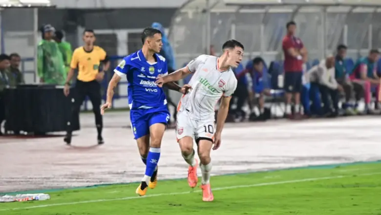 Adhitia Enggan Tanggapi Isu Persib Bajak Peralta ke Bandung