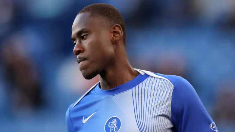 Bek Chelsea Chalobah Bersiap Hijrah, Como Siapkan Tawaran Terkuat