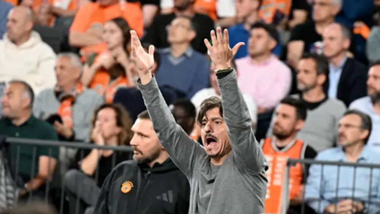 Dimitris Giannakopoulos Janjikan Perombakan Panathinaikos Usai Musim
