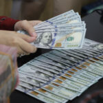 Rupiah Menguat ke Rp17.817 per Dolar AS Ditopang Keputusan BI Tahan Suku Bunga