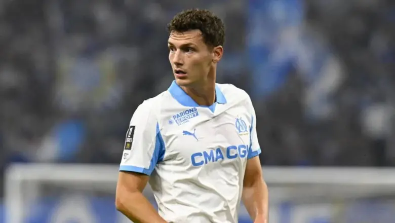 Jika Bertahan, Cristian Chivu Tidak Akan Mainkan Benjamin Pavard