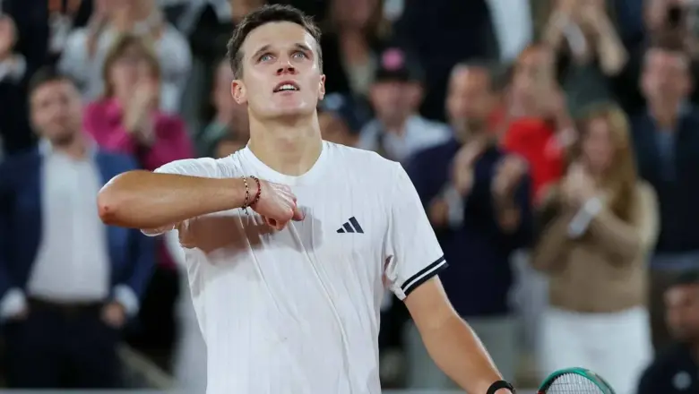 Kisah Menyentuh Jakub Mensik Bersama Kakak Kandungnya Yang Autis