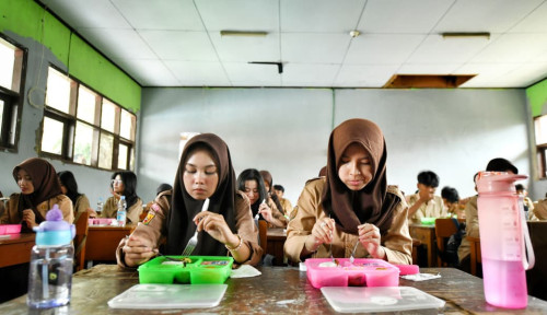 DPR Ungkap 3 Masalah Besar MBG yang Harus Dibereskan Kepala BGN Baru