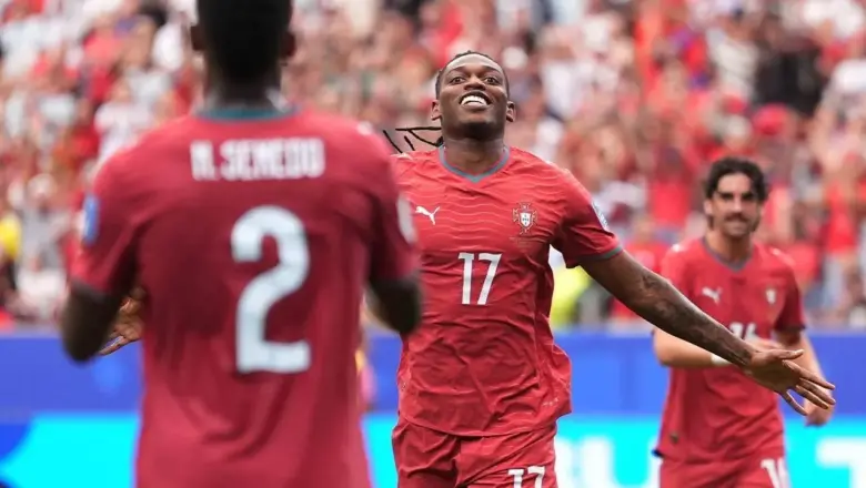 Media Italia: Rafael Leao Mulai Melunak Soal Masa Depannya di Milan