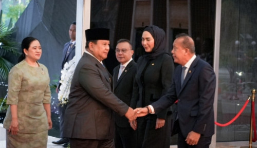 ‘Bagian dari Strategi,’ Masifnya Kunker Luar Negeri Prabowo Tak Serupa dengan Jokowi