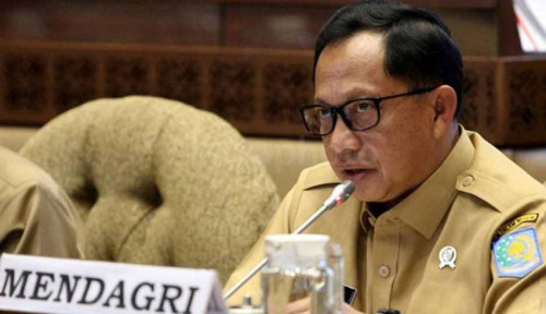 Honorer ‘Titipan’ Bebani Daerah, Mendagri Tito: Jangan Rekrutmen Lagi