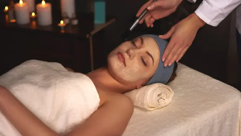 Tidur dengan Rambut Basah Bisa Picu Masalah Kulit Kepala, Ini Penjelasan Dokter