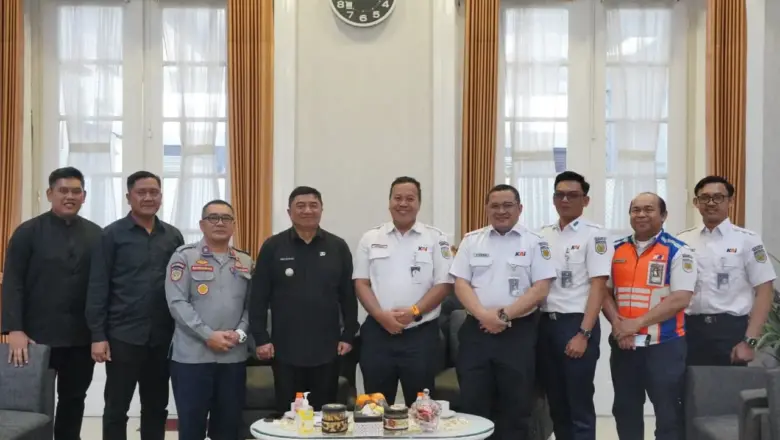 Pemkab Garut Terima Aset Pos JPL 19 untuk Tingkatkan Keselamatan Perlintasan