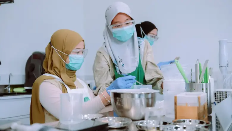 Akhir Pekan di Bandung Makin Seru, Belajar Membuat Sabun Organik di Corals Soapery