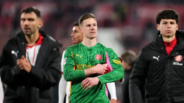 Ajax Amsterdam Dikecam Keinginan Merekrut Ter Stegen