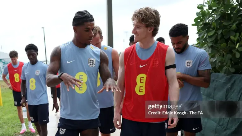 Anthony Gordon Bela Marcus Rashford di Tengah Persaingan Timnas Inggris