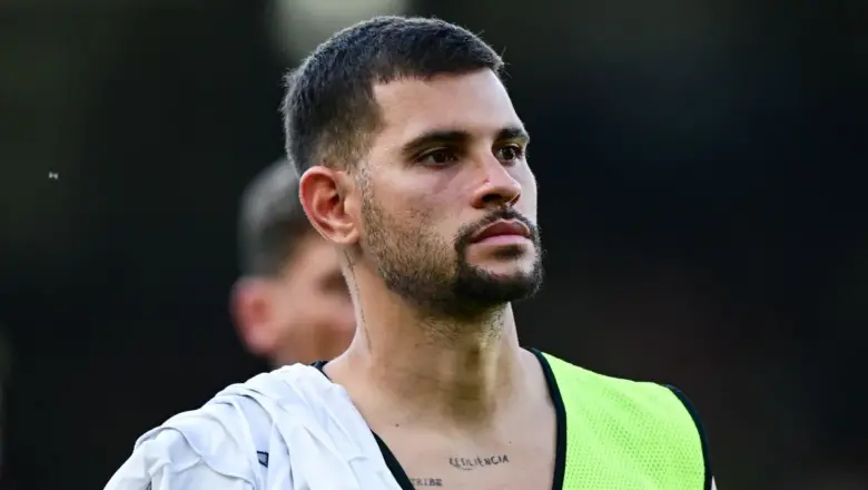 Arsenal Sepakati Guimaraes dan Umumkan Transfer Baru